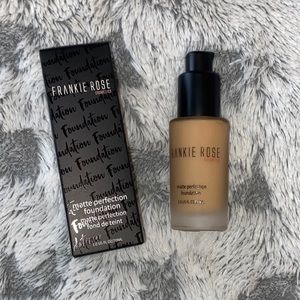 Frankie Rose Foundation in Bare-New/Unused !